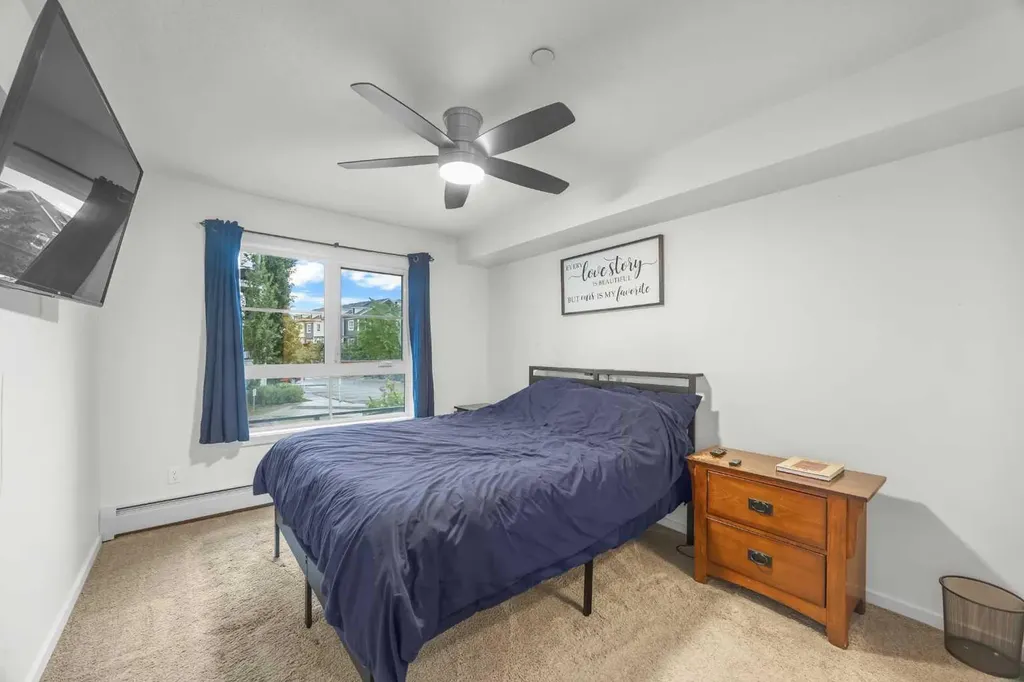 279 Copperpond Common SE Calgary AB T2Z 1J6