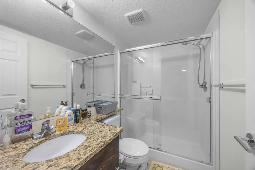 279 Copperpond Common SE Calgary AB T2Z 1J6