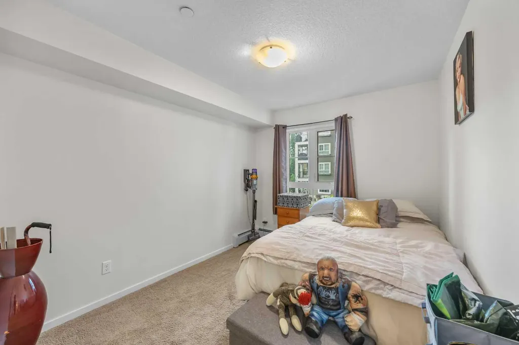 279 Copperpond Common SE Calgary AB T2Z 1J6