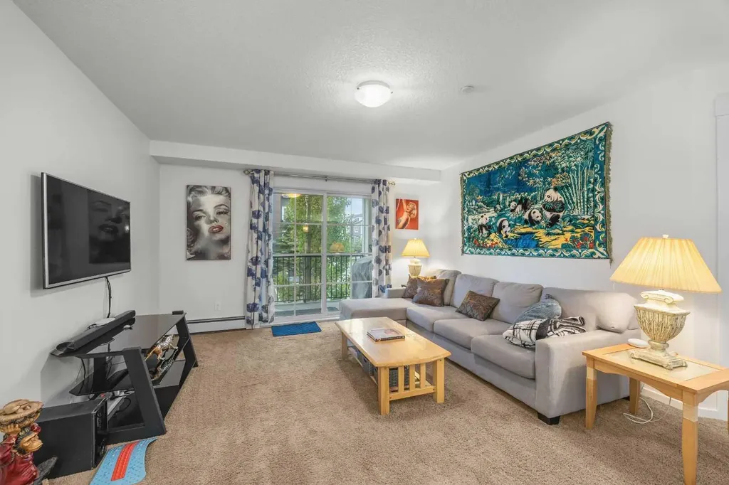 279 Copperpond Common SE Calgary AB T2Z 1J6