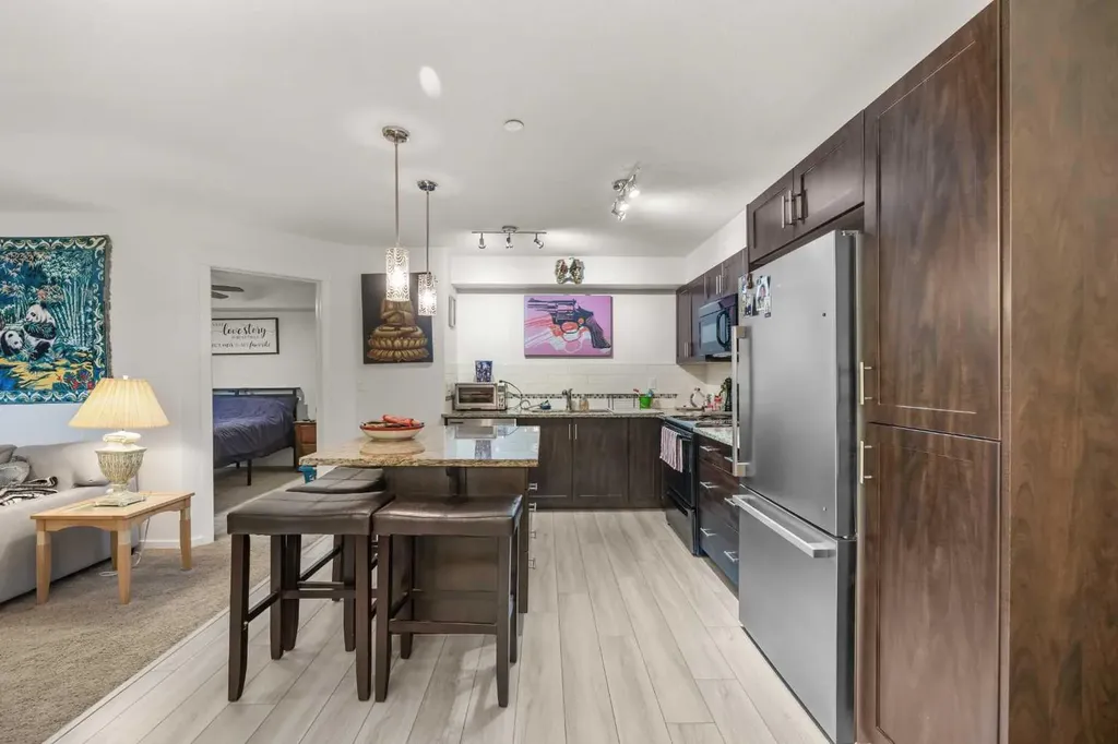 279 Copperpond Common SE Calgary AB T2Z 1J6
