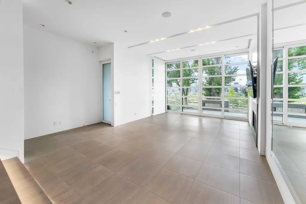 530 Crescent Road NW Calgary AB T2M4A5