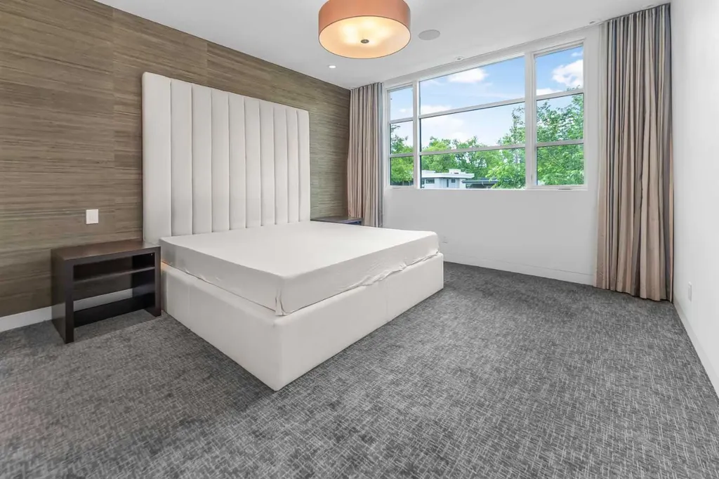 530 Crescent Road NW Calgary AB T2M4A5