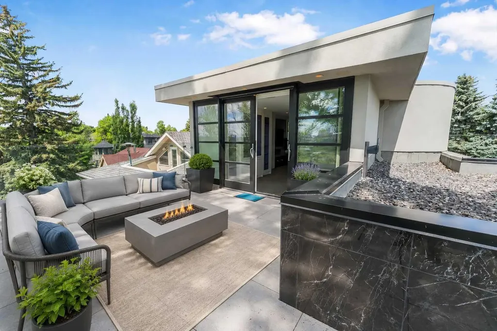 530 Crescent Road NW Calgary AB T2M4A5