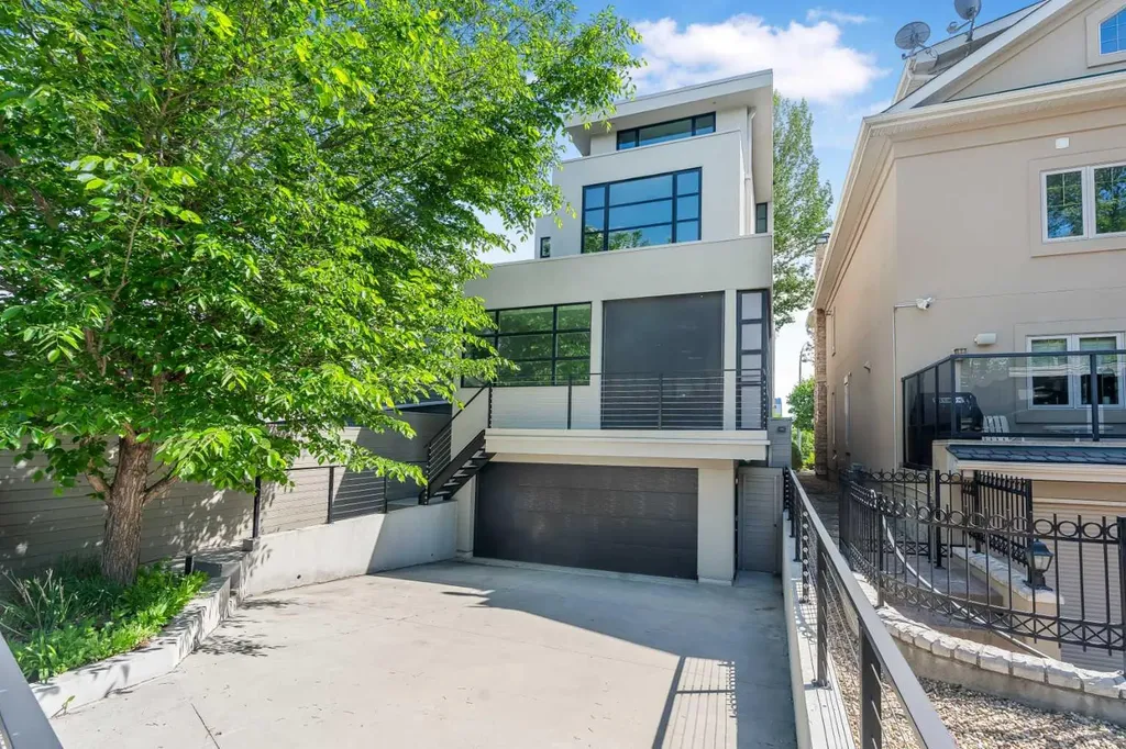 530 Crescent Road NW Calgary AB T2M4A5