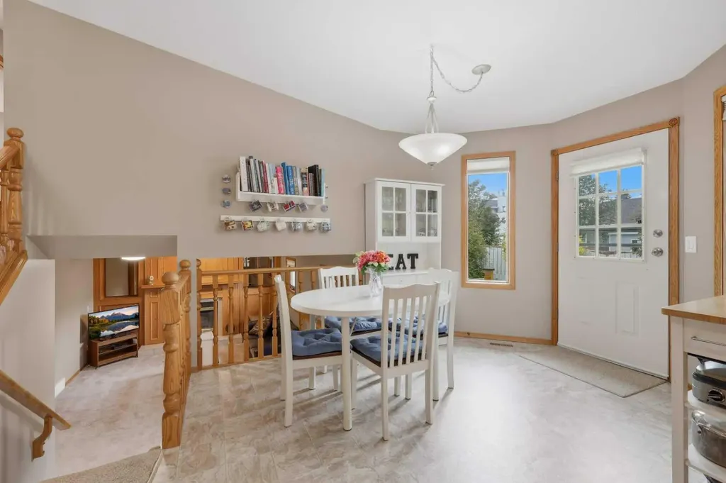 32 Dawson Street Red Deer AB T4R 1V9