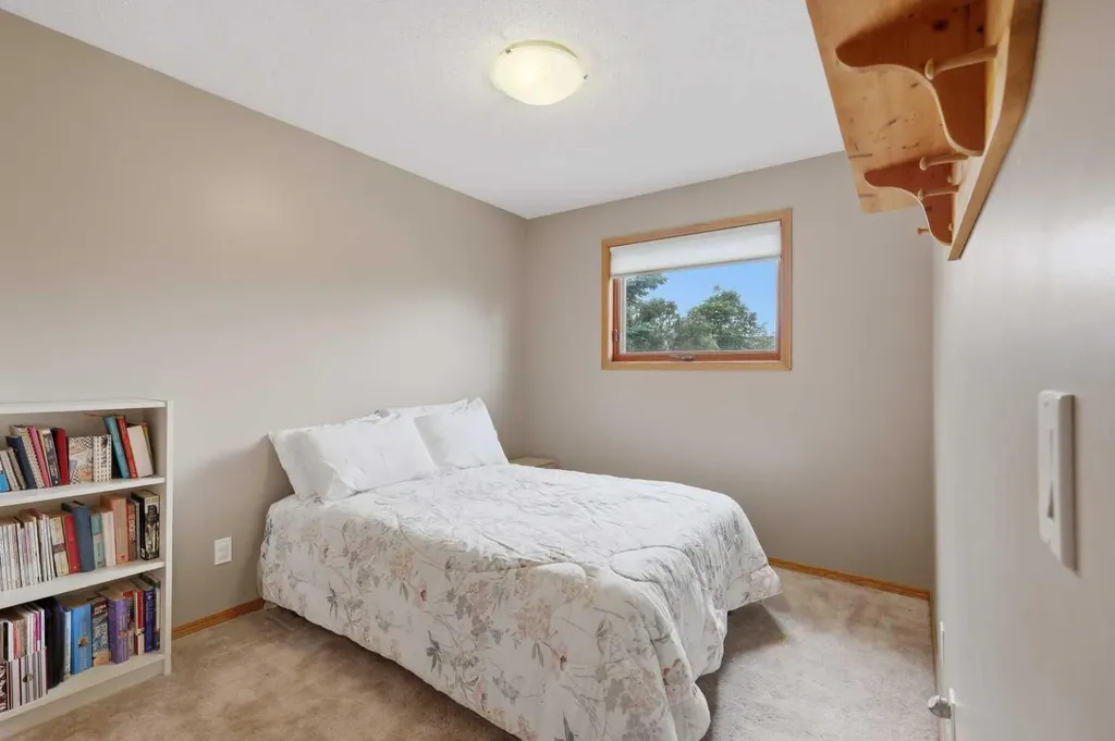 32 Dawson Street Red Deer AB T4R 1V9
