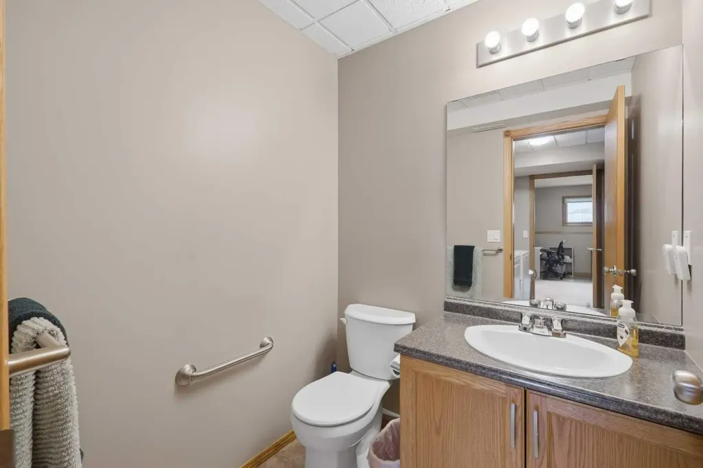 32 Dawson Street Red Deer AB T4R 1V9