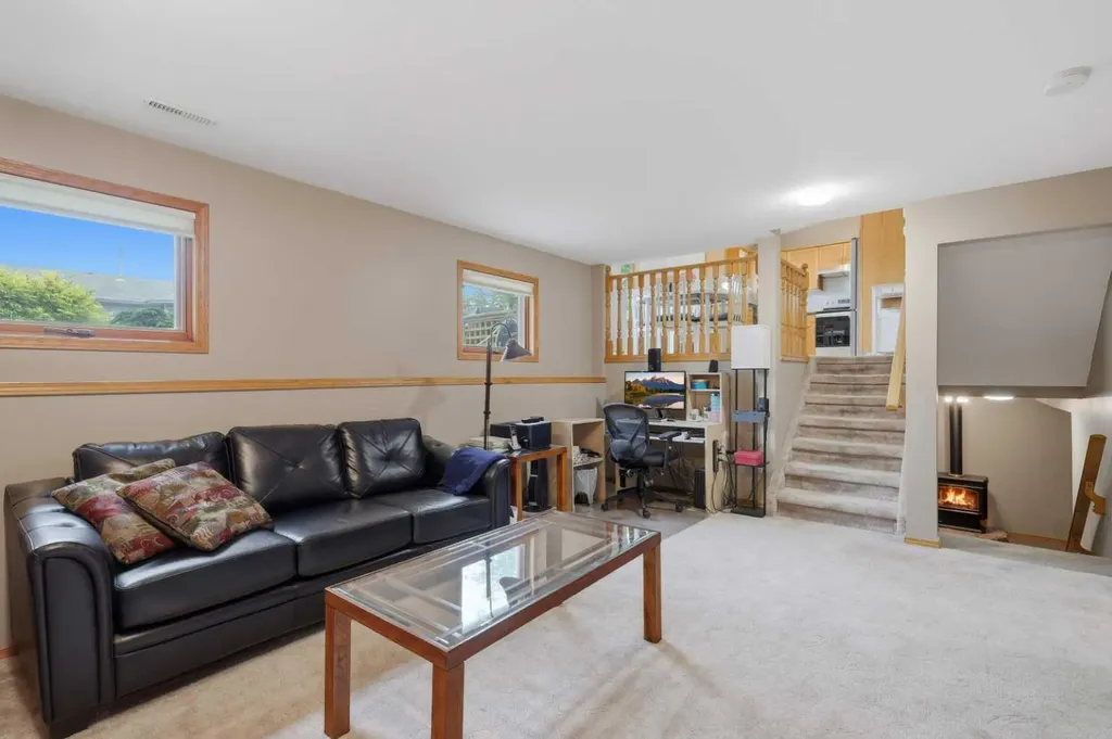 32 Dawson Street Red Deer AB T4R 1V9