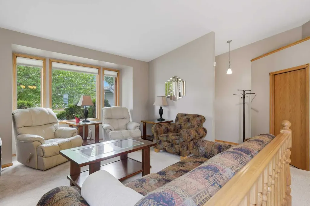 32 Dawson Street Red Deer AB T4R 1V9