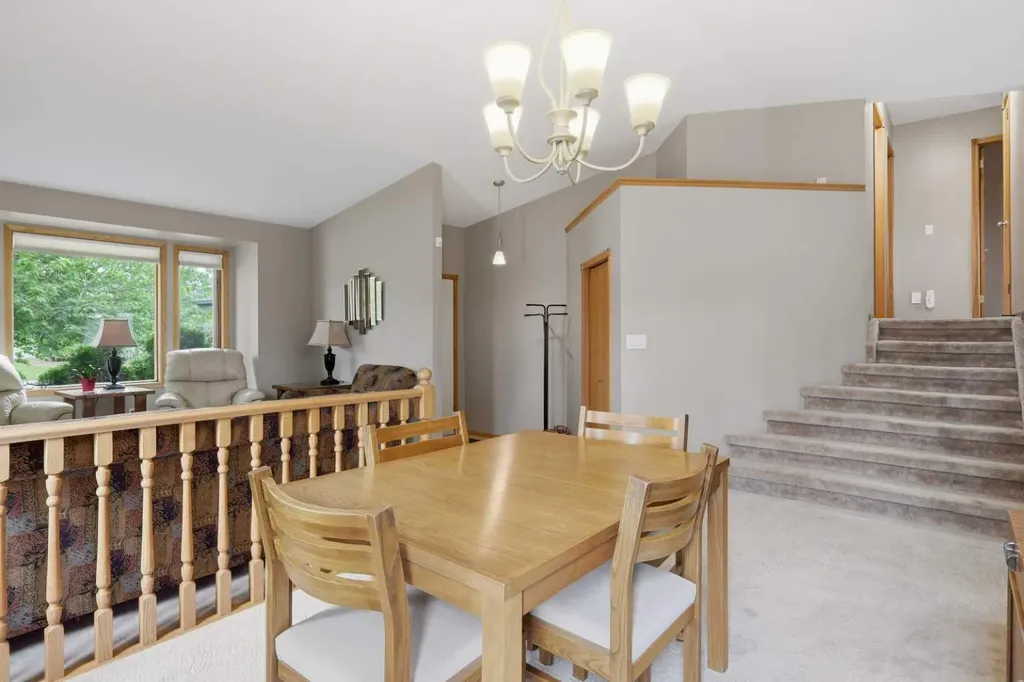 32 Dawson Street Red Deer AB T4R 1V9