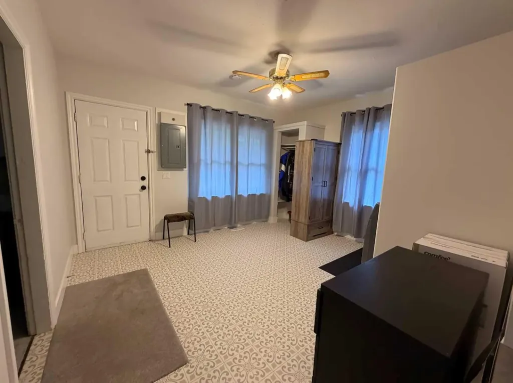 5003 55 Avenue Ponoka AB T4J 1H3