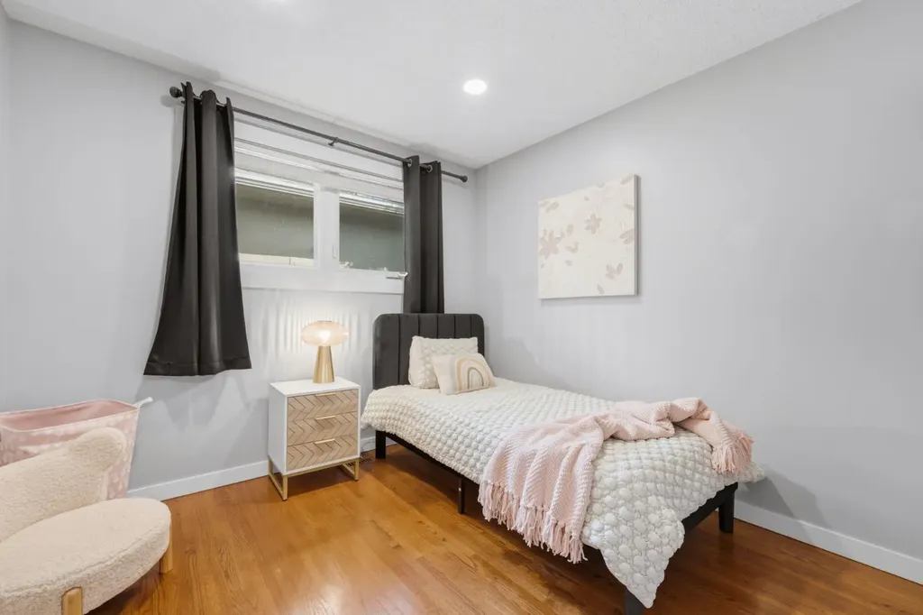 5003 Brockington Road NW Calgary AB T2L 1R7
