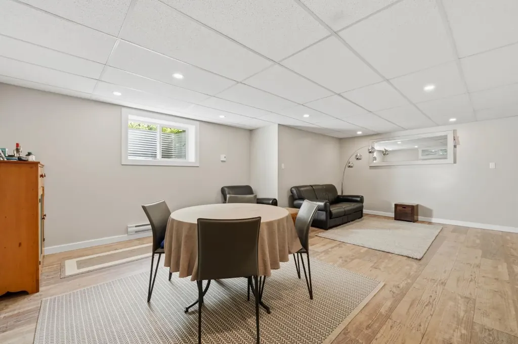 5003 Brockington Road NW Calgary AB T2L 1R7