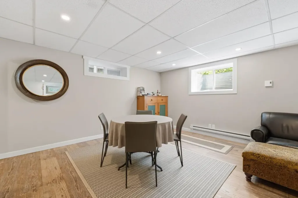 5003 Brockington Road NW Calgary AB T2L 1R7