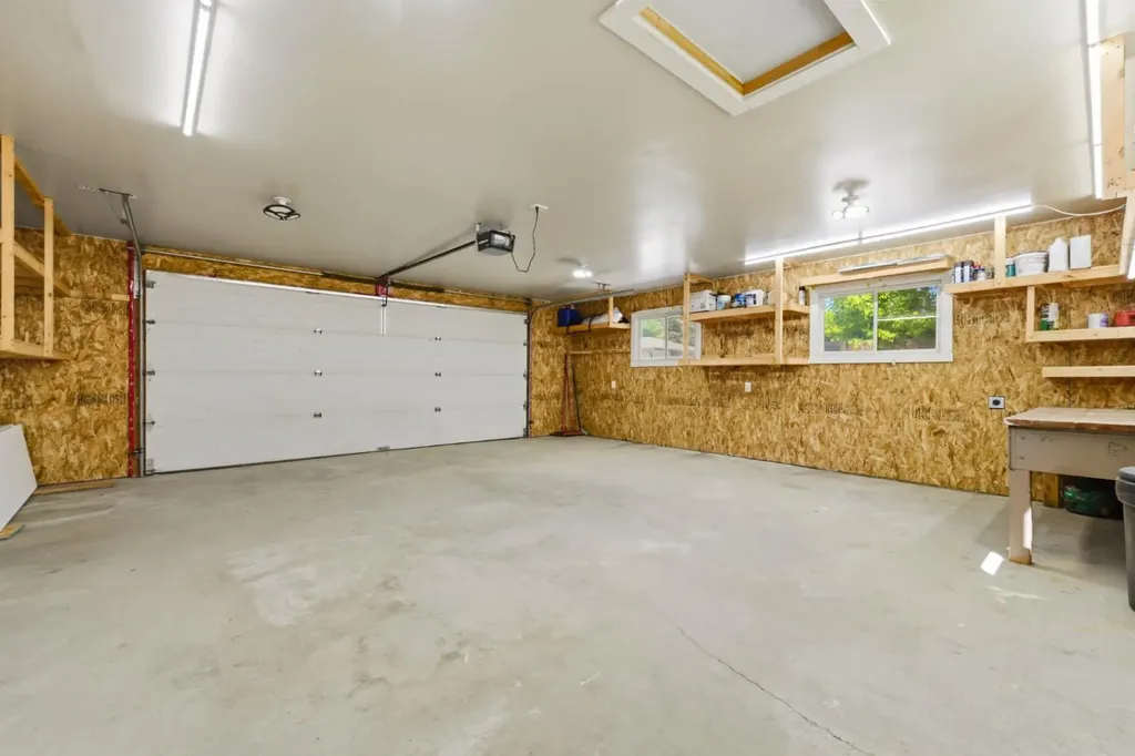 5003 Brockington Road NW Calgary AB T2L 1R7