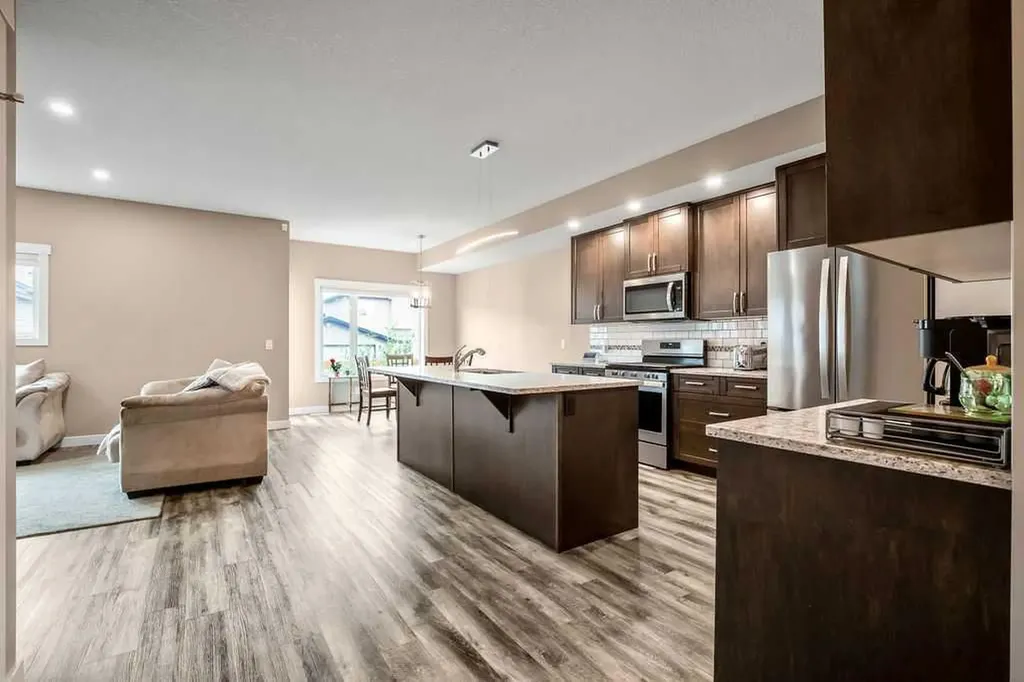 1918 High Park Circle NW High River AB T1V 0E7