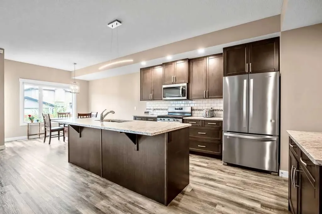 1918 High Park Circle NW High River AB T1V 0E7