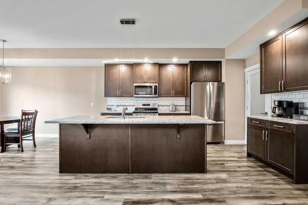 1918 High Park Circle NW High River AB T1V 0E7