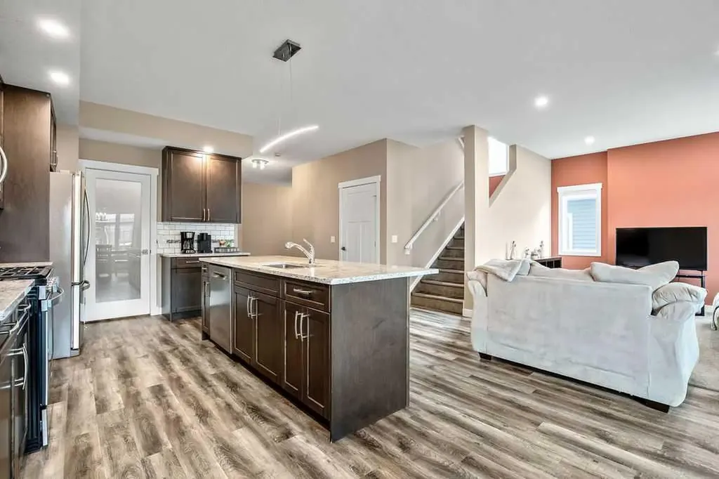 1918 High Park Circle NW High River AB T1V 0E7