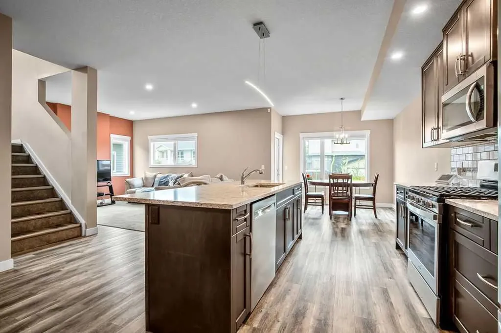 1918 High Park Circle NW High River AB T1V 0E7