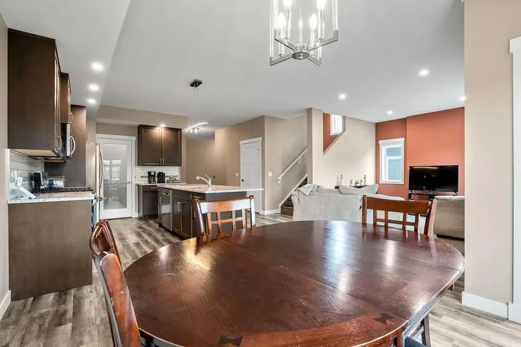 1918 High Park Circle NW High River AB T1V 0E7