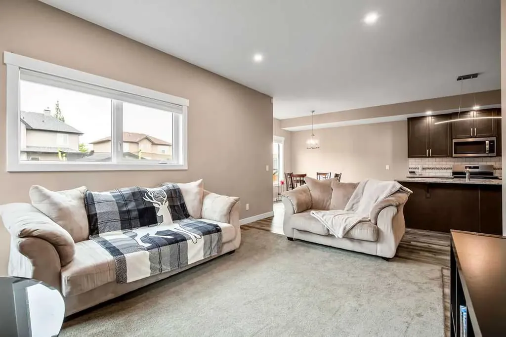 1918 High Park Circle NW High River AB T1V 0E7