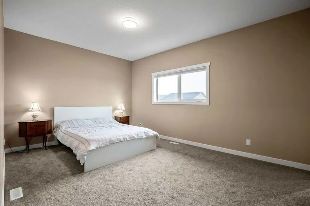 1918 High Park Circle NW High River AB T1V 0E7