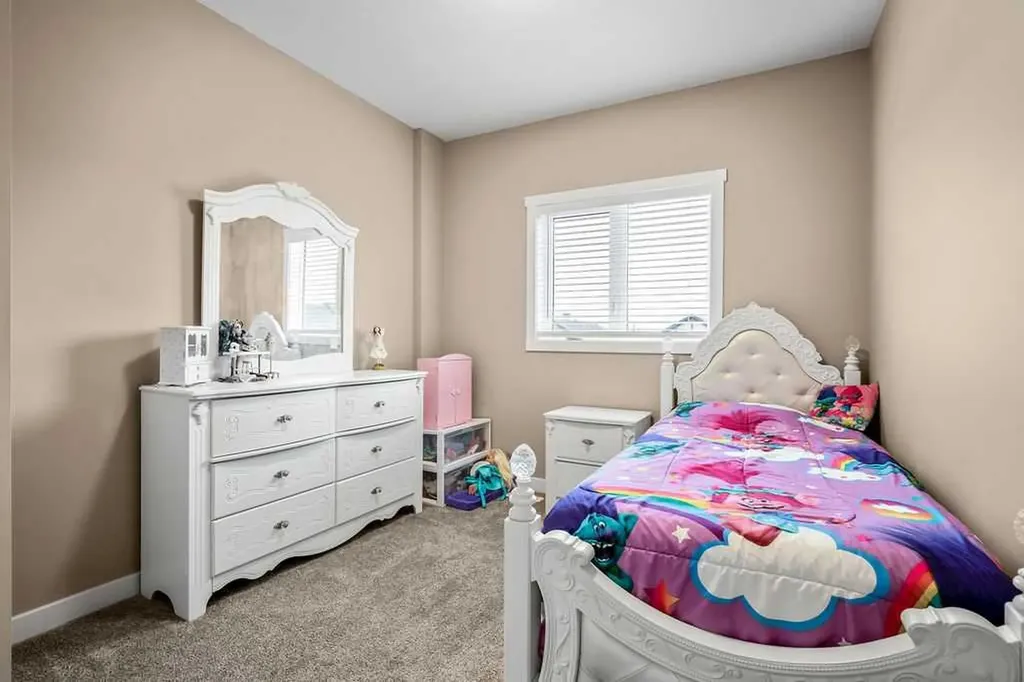 1918 High Park Circle NW High River AB T1V 0E7