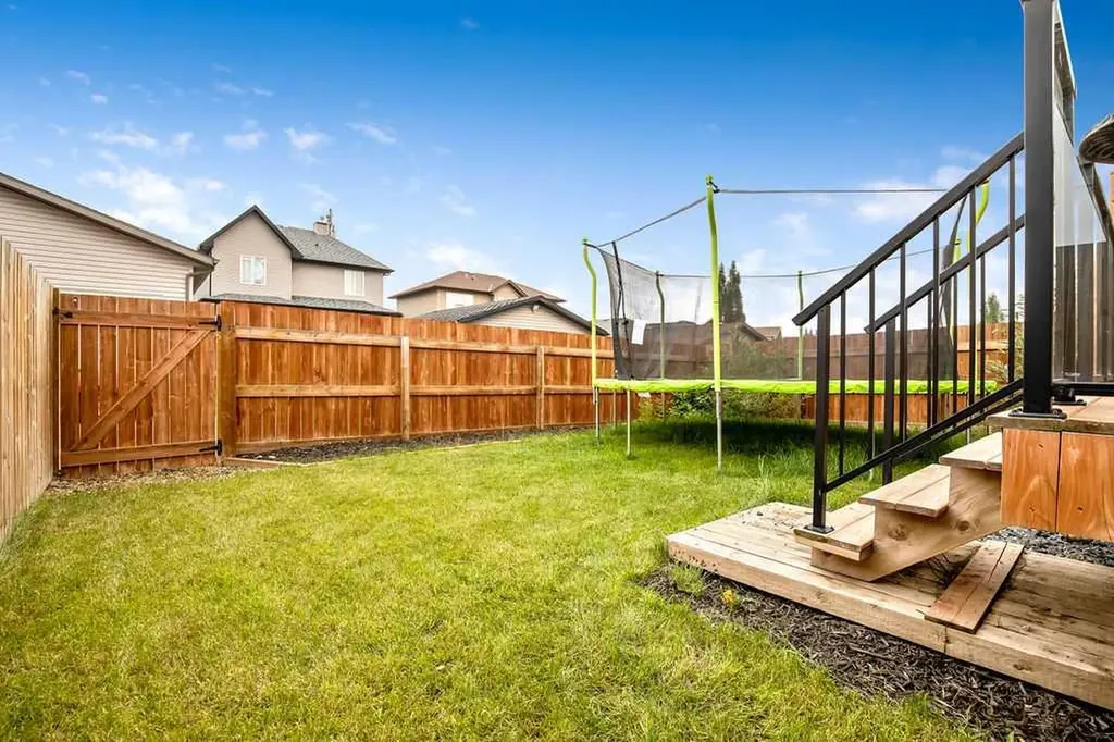 1918 High Park Circle NW High River AB T1V 0E7