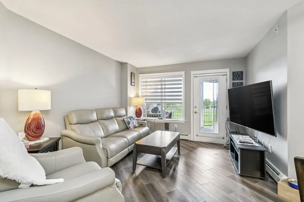 305 1 Avenue NW Airdrie AB T4B 2M5