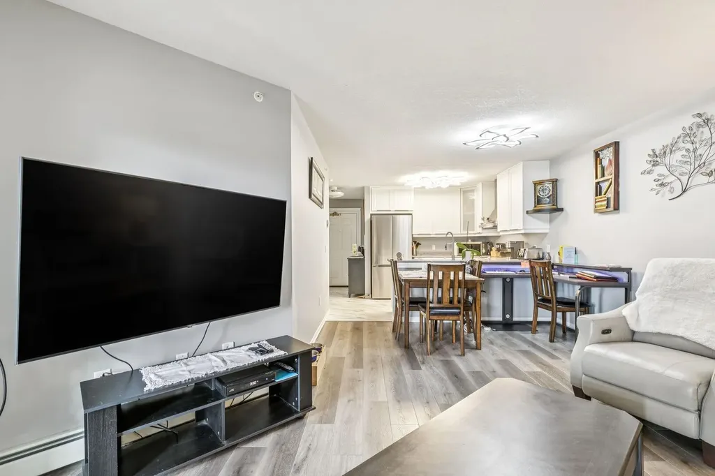 305 1 Avenue NW Airdrie AB T4B 2M5