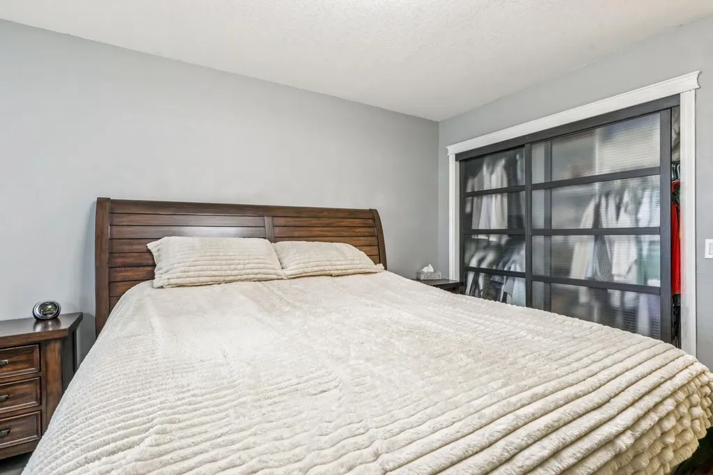 305 1 Avenue NW Airdrie AB T4B 2M5