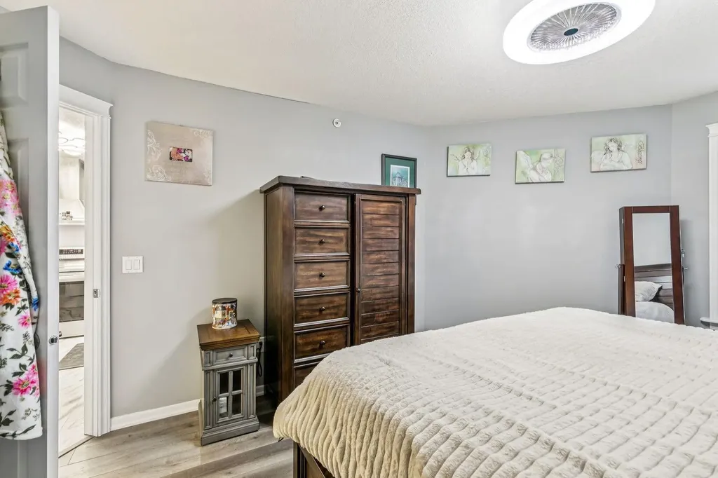 305 1 Avenue NW Airdrie AB T4B 2M5