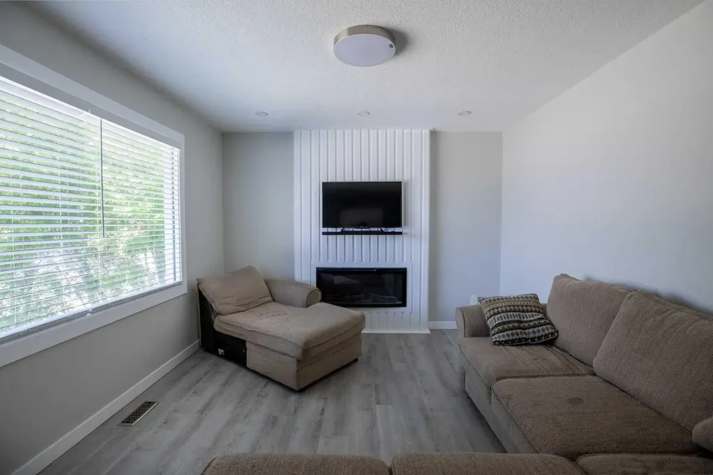119 Maranda Close NE Calgary AB T2A 3E7