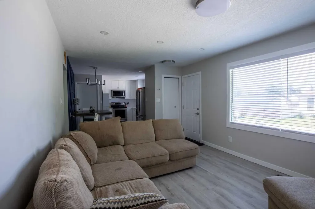 119 Maranda Close NE Calgary AB T2A 3E7