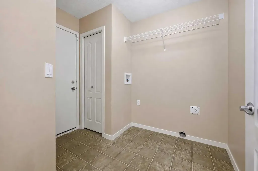 15 Cougarstone Court SW Calgary AB T3H 5A4