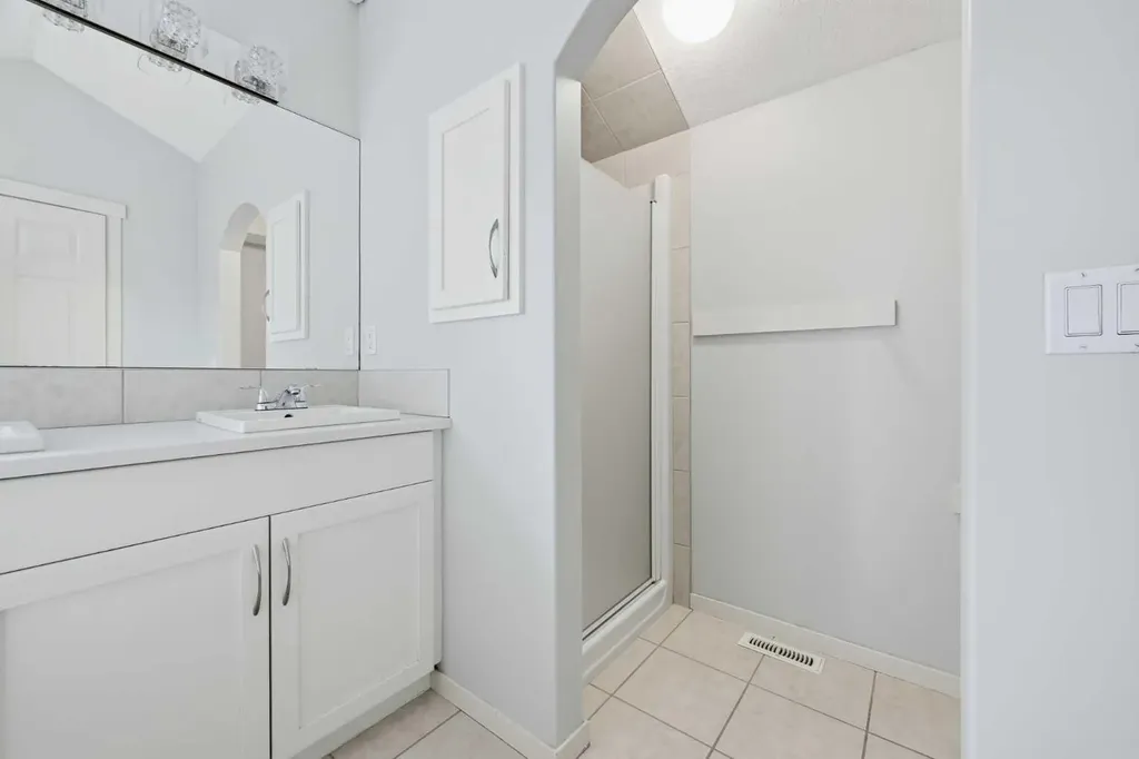 15 Cougarstone Court SW Calgary AB T3H 5A4