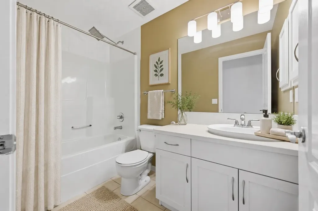 15 Cougarstone Court SW Calgary AB T3H 5A4