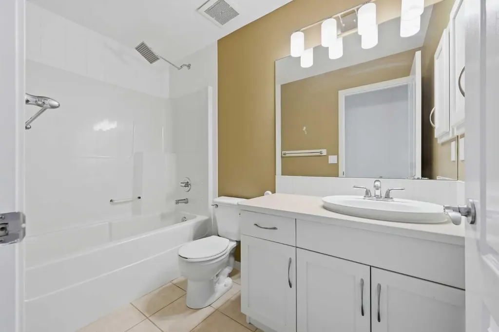 15 Cougarstone Court SW Calgary AB T3H 5A4