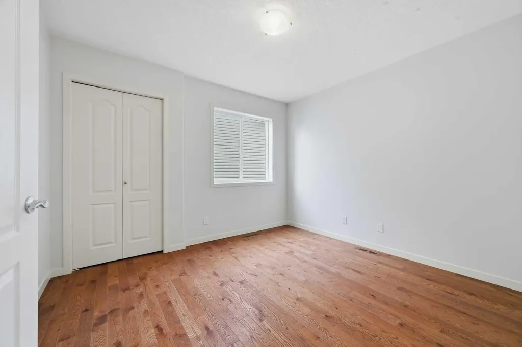 15 Cougarstone Court SW Calgary AB T3H 5A4