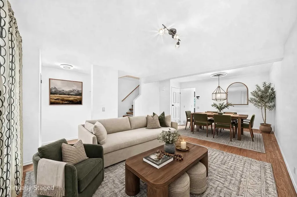 10 Erin Ridge Place SE Calgary AB T2B 2W8