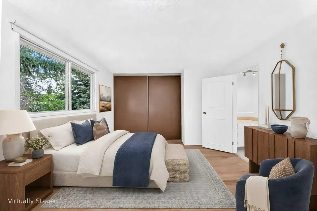 10 Erin Ridge Place SE Calgary AB T2B 2W8