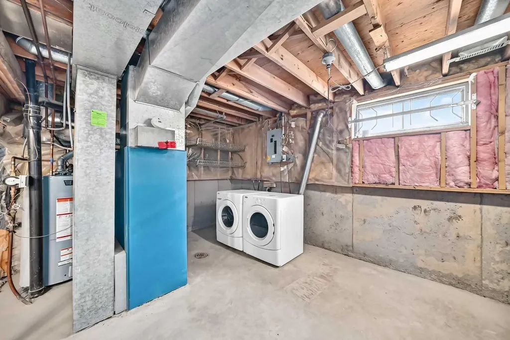 10 Erin Ridge Place SE Calgary AB T2B 2W8