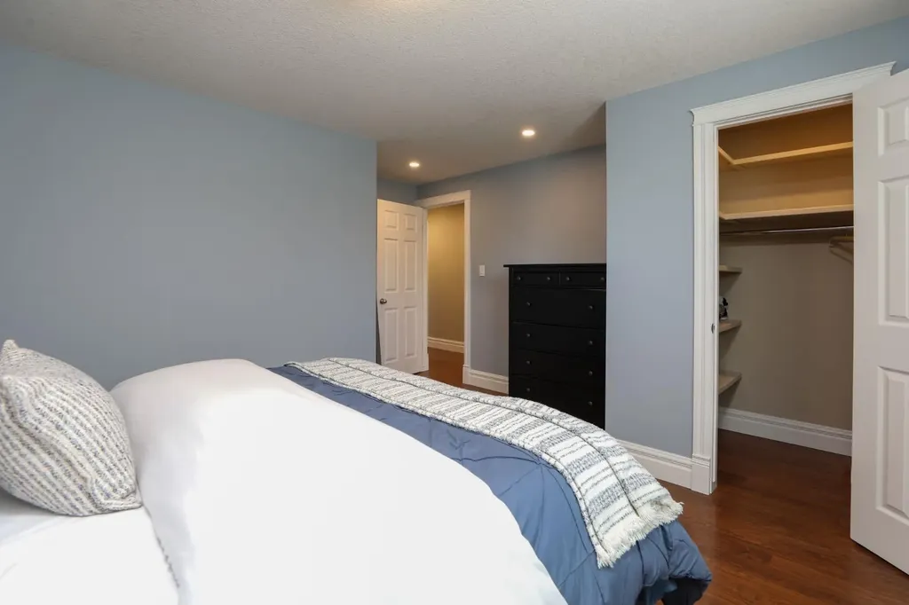 244 N 2 Street E Magrath AB T0K 1J0