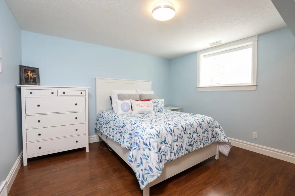 244 N 2 Street E Magrath AB T0K 1J0
