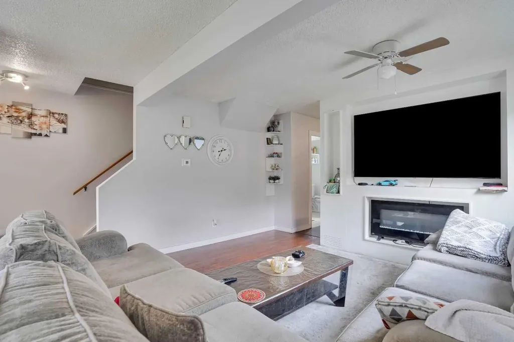 6515 Martingrove Drive NE Calgary AB T3J 2T7