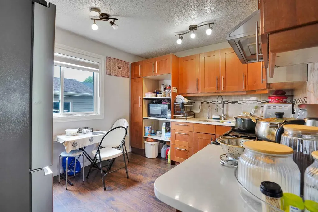 6515 Martingrove Drive NE Calgary AB T3J 2T7