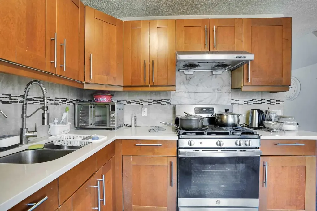 6515 Martingrove Drive NE Calgary AB T3J 2T7