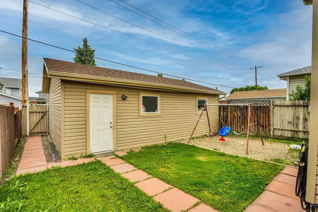 6515 Martingrove Drive NE Calgary AB T3J 2T7